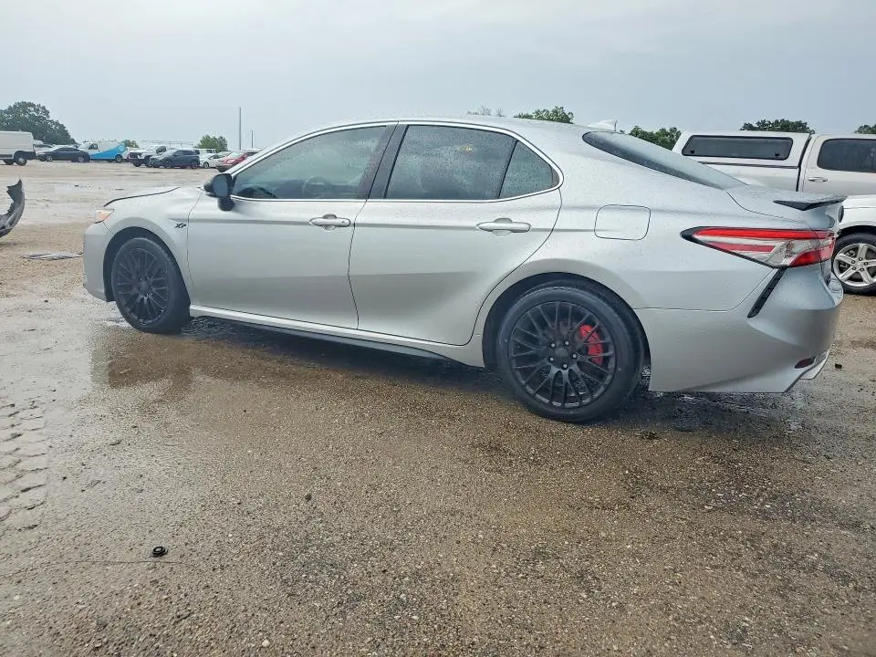 2019 TOYOTA CAMRY SE  