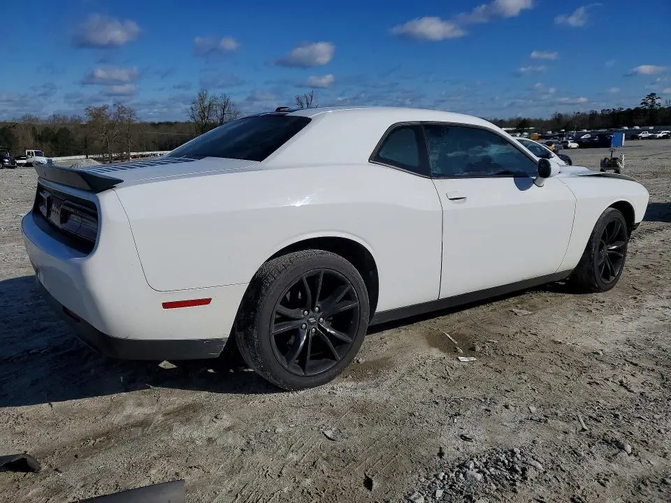 2018 DODGE CHALLENGER SXT  