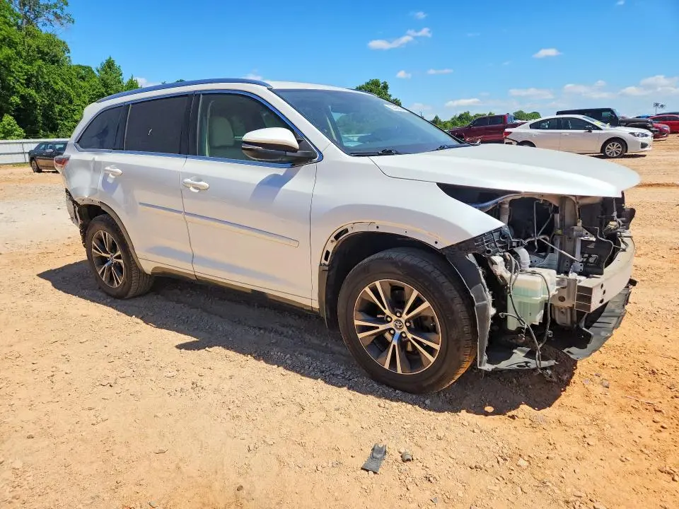 2016 TOYOTA HIGHLANDER XLE  