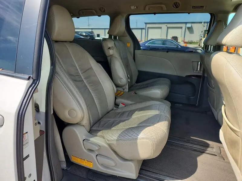 2011 TOYOTA SIENNA XLE 8-PASSENGER  