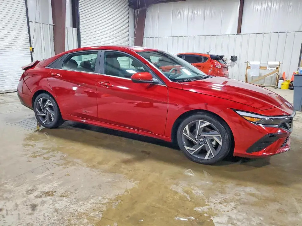 2025 HYUNDAI ELANTRA SEL  