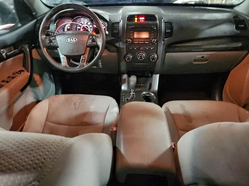 2011 KIA SORENTO BASE  