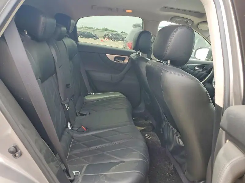 2010 INFINITI FX35 BASE  