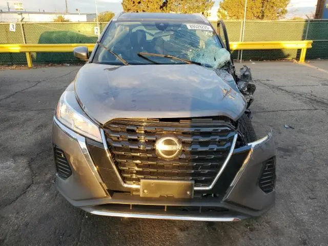 2023 NISSAN KICKS SV  