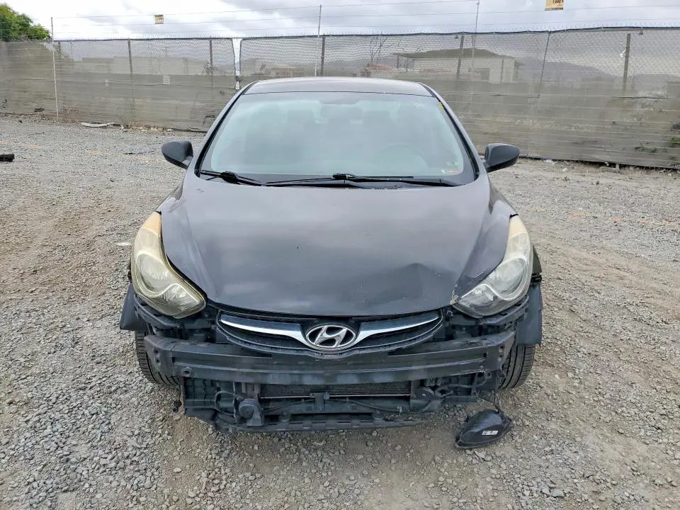 2013 HYUNDAI ELANTRA GLS  