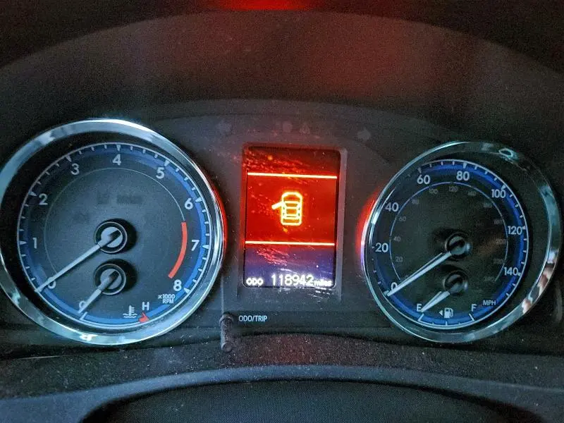 2019 TOYOTA COROLLA L  