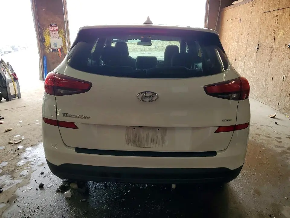 2021 HYUNDAI TUCSON SE  