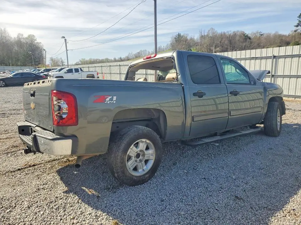 2011 CHEVROLET SILVERADO K1500 LT  
