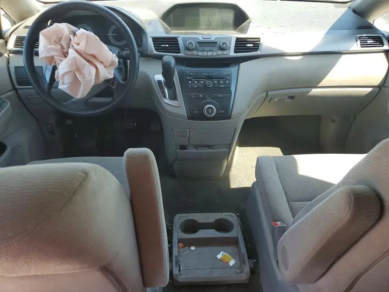 2011 HONDA ODYSSEY LX  
