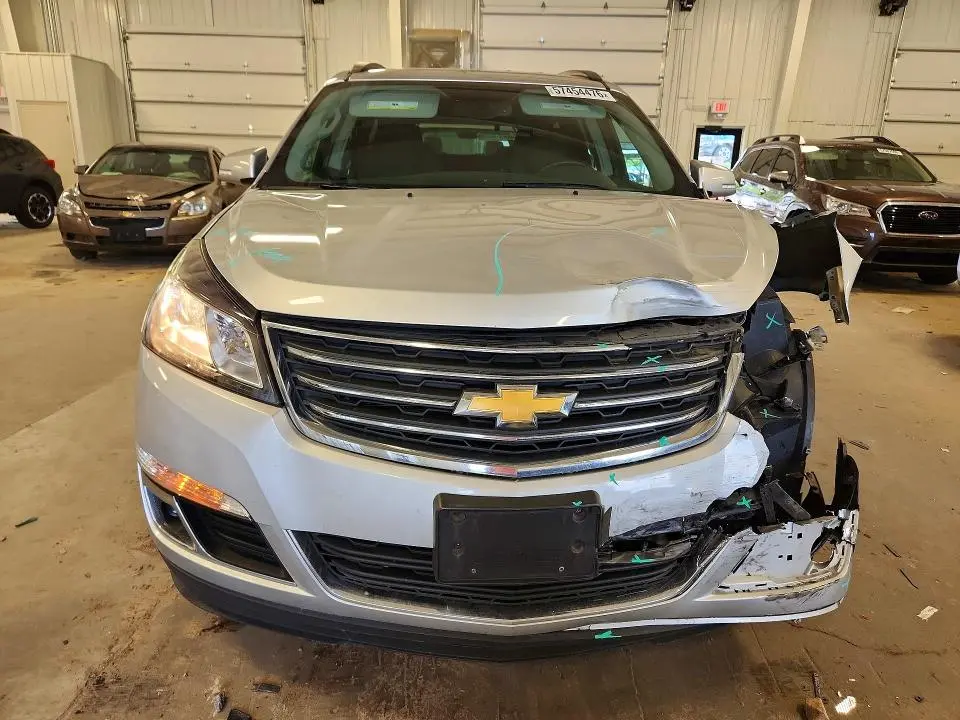 2016 CHEVROLET TRAVERSE LT  
