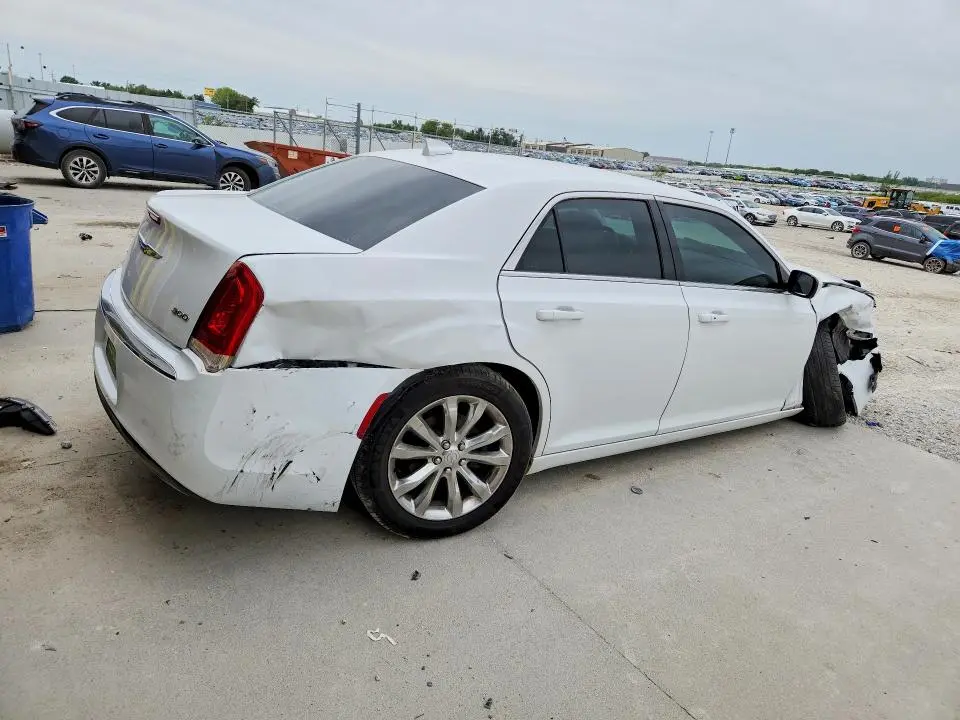 2017 CHRYSLER 300 LIMITED  