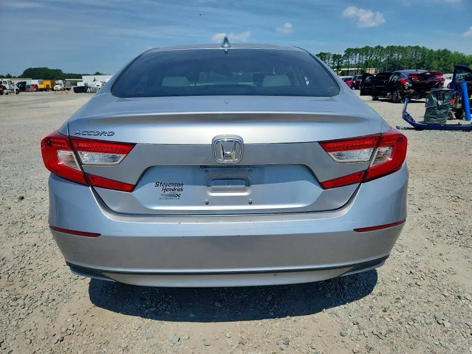 2019 HONDA ACCORD LX  