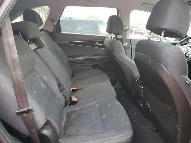 2017 KIA SORENTO LX  