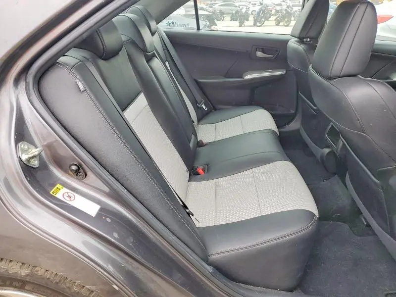 2014 TOYOTA CAMRY SE  