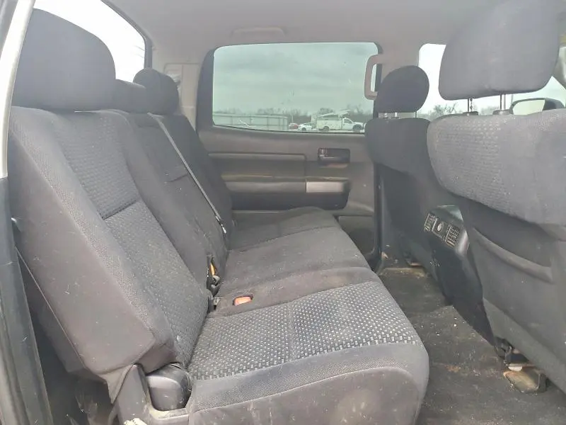 2010 TOYOTA TUNDRA CREWMAX SR5  