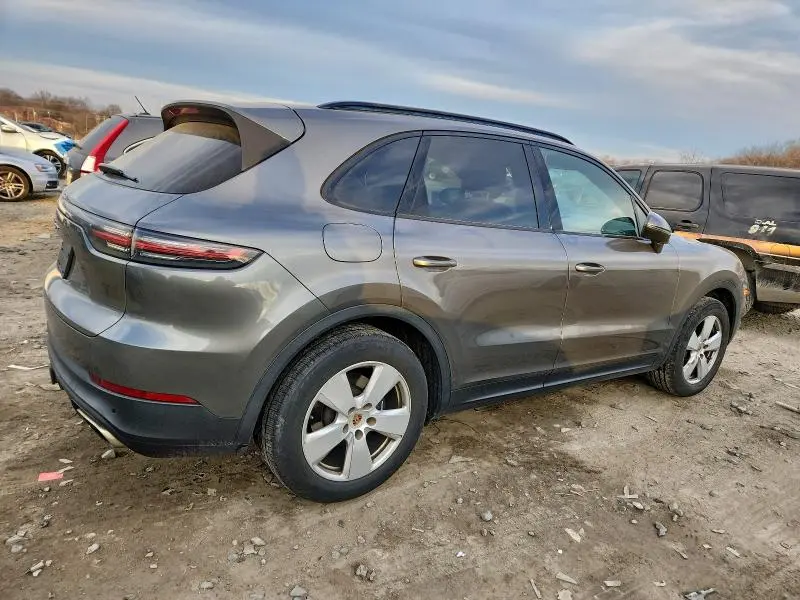 2019 PORSCHE CAYENNE   