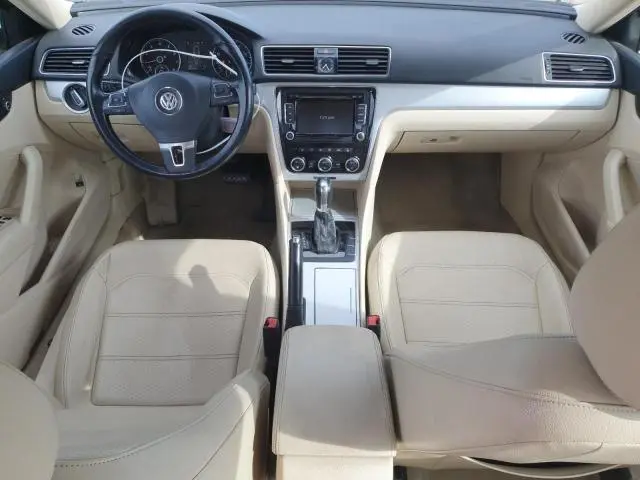 2012 VOLKSWAGEN PASSAT SE
