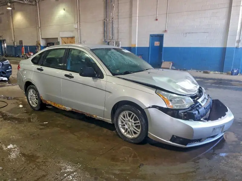 2010 FORD FOCUS SE  