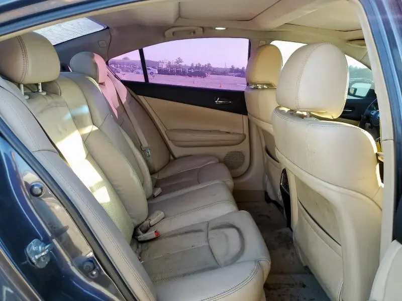 2012 NISSAN MAXIMA S  