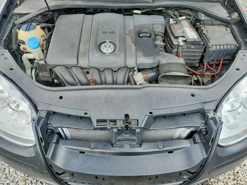 2010 VOLKSWAGEN JETTA SE  