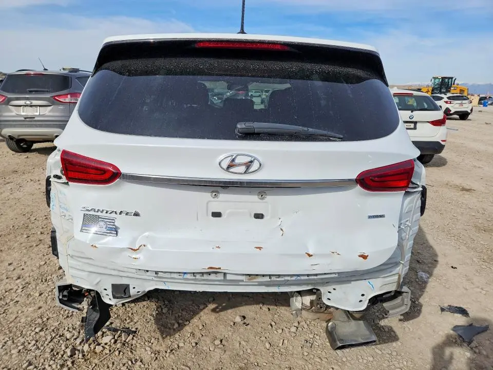 2020 HYUNDAI SANTA FE SE  