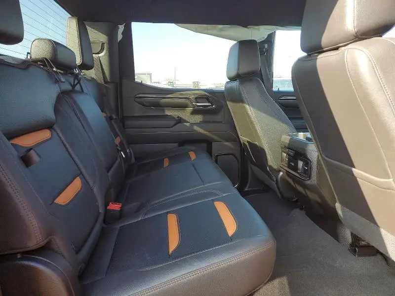 2023 GMC SIERRA K1500 AT4  