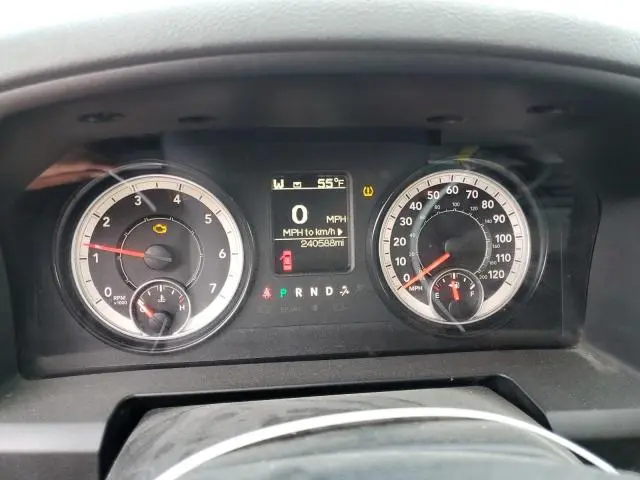 2016 RAM 1500 SLT  