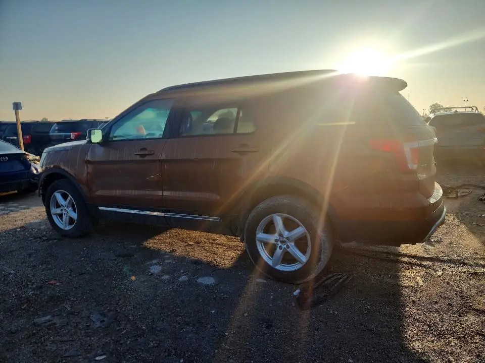 2017 FORD EXPLORER XLT  