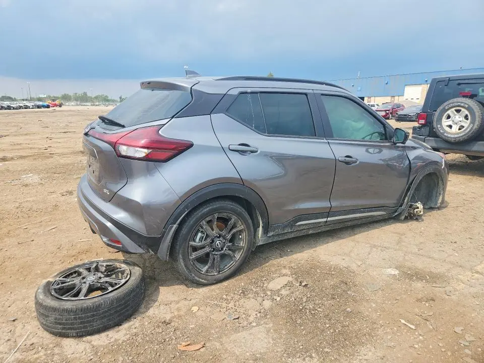 2023 NISSAN KICKS SR  