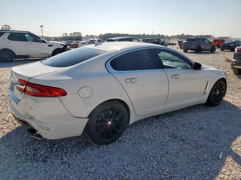 2015 JAGUAR XF 3.0 SPORT  