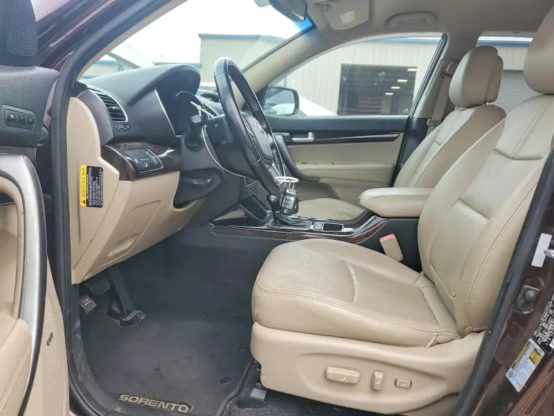 2014 KIA SORENTO LX  
