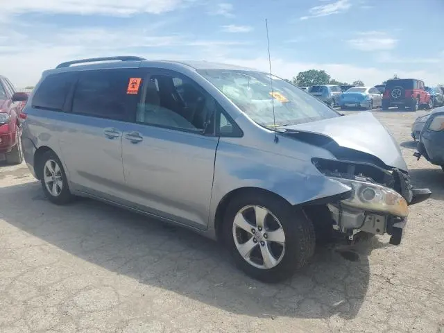 2013 TOYOTA SIENNA LE  