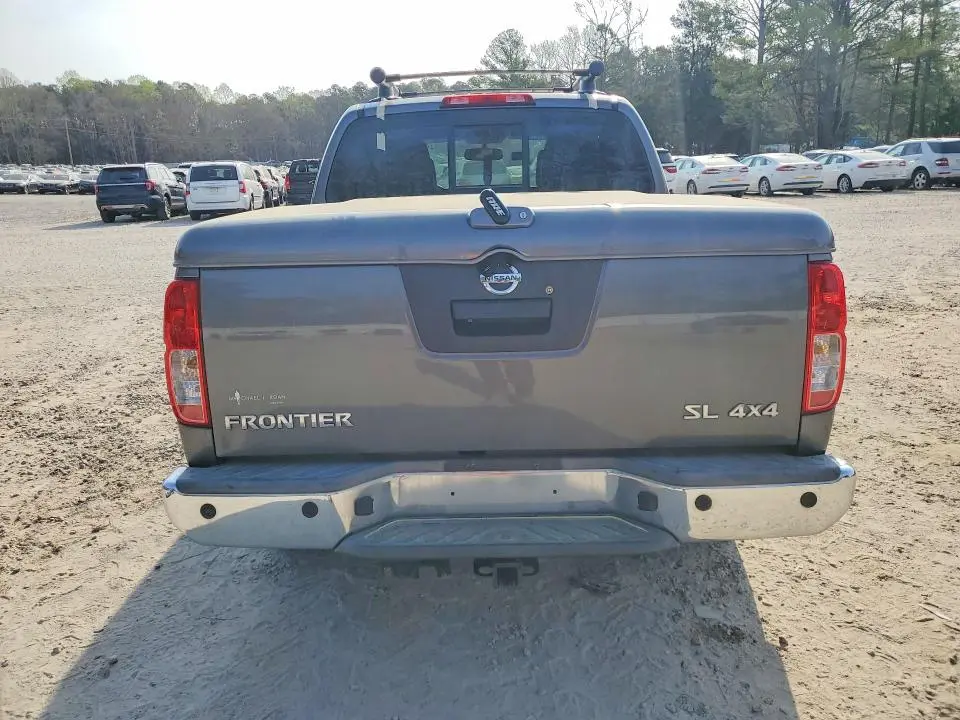 2016 NISSAN FRONTIER SL  