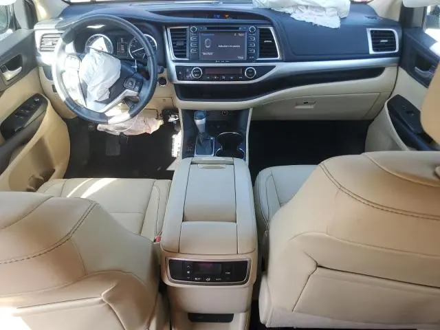 2016 TOYOTA HIGHLANDER XLE  