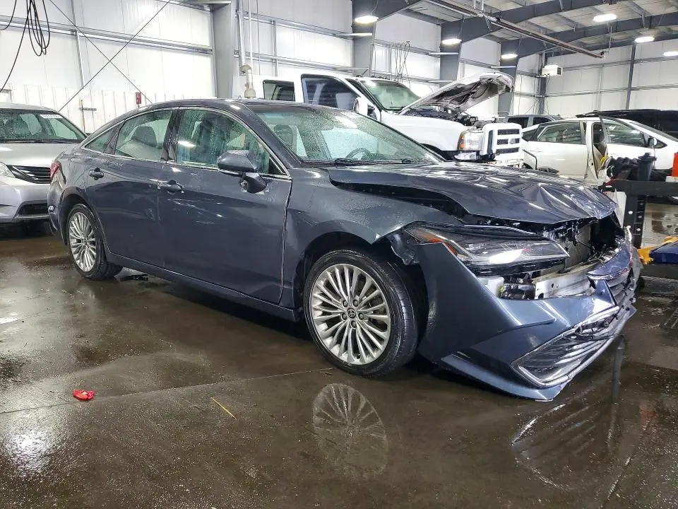 2022 TOYOTA AVALON LIMITED  