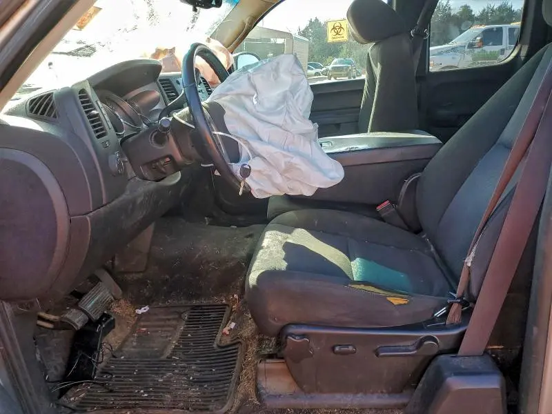 2011 CHEVROLET SILVERADO C1500 LT  