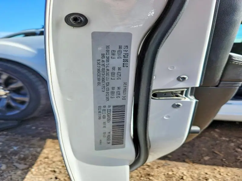 2019 CHRYSLER 300 LIMITED  