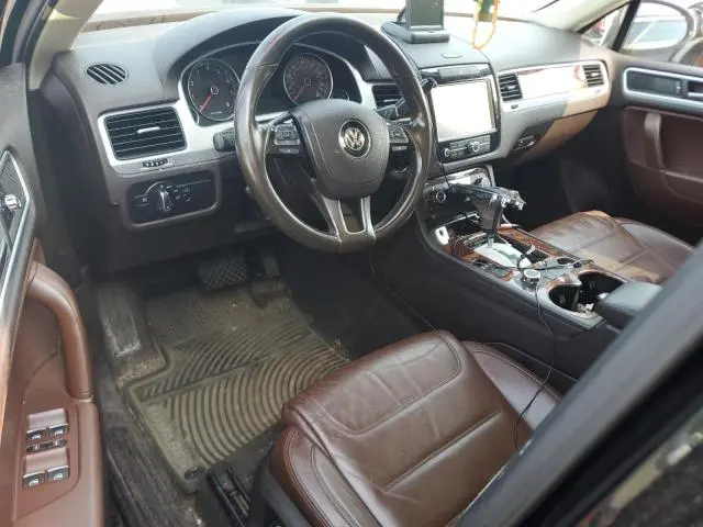 2012 VOLKSWAGEN TOUAREG V6  