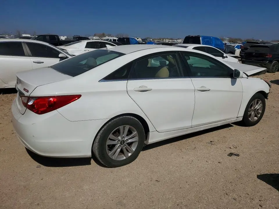 2013 HYUNDAI SONATA GLS  