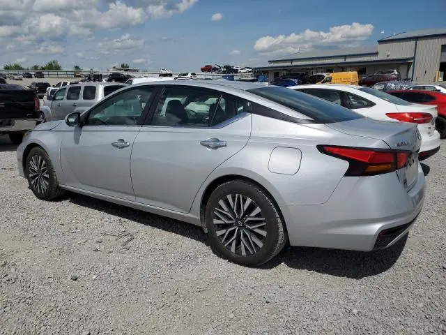 2023 NISSAN ALTIMA SV  