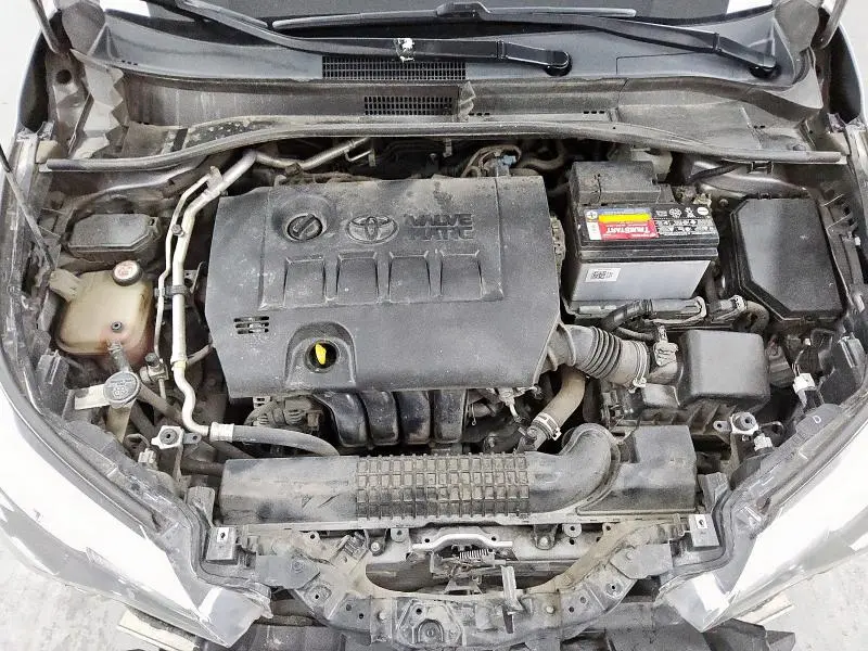 2020 TOYOTA C-HR XLE  