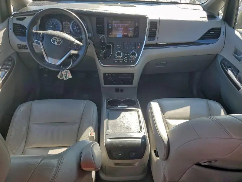 2015 TOYOTA SIENNA XLE  