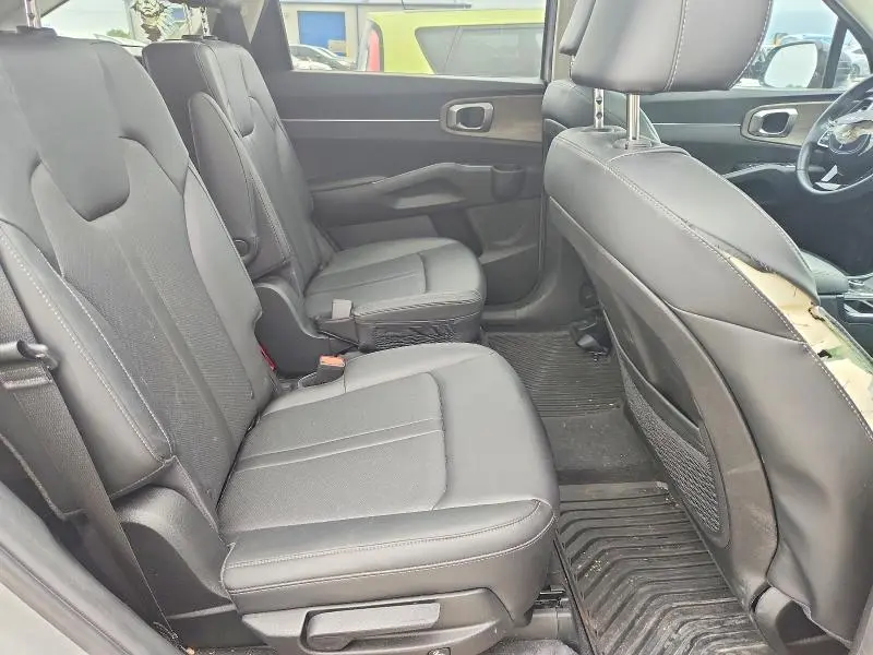 2023 KIA SORENTO EX  