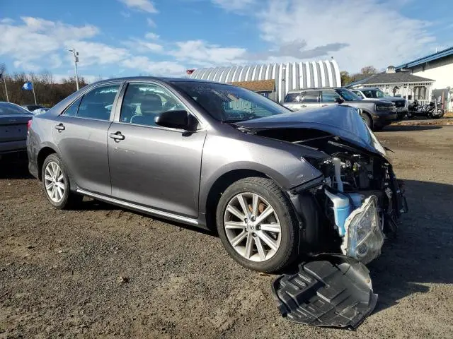 2014 TOYOTA CAMRY SE  