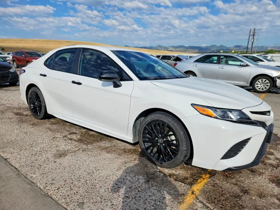 2020 TOYOTA CAMRY SE NIGHTSHADE  