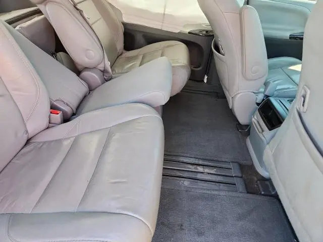2017 TOYOTA SIENNA XLE 8-PASSENGER  