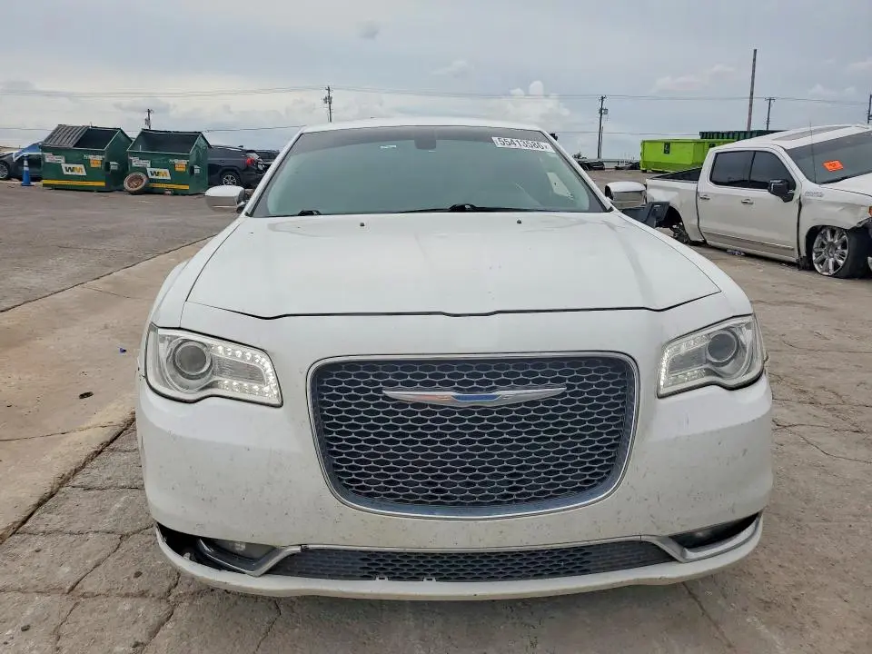 2016 CHRYSLER 300C   