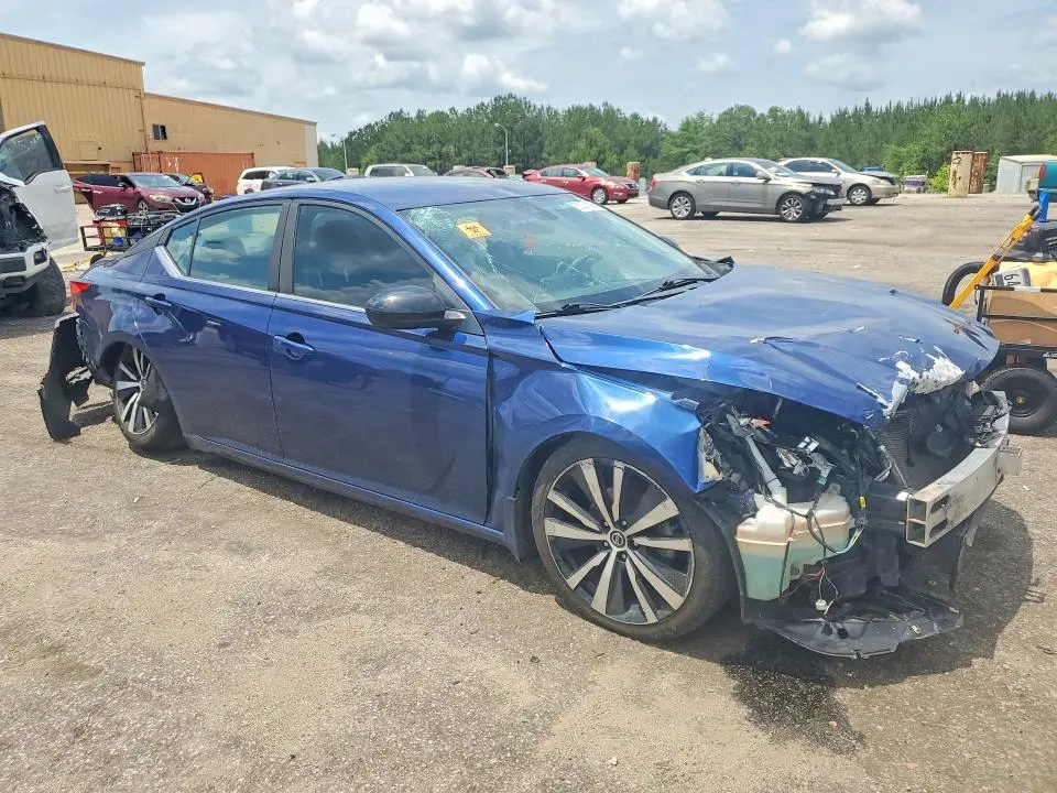 2020 NISSAN ALTIMA SR  