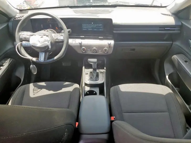 2024 HYUNDAI KONA SE  