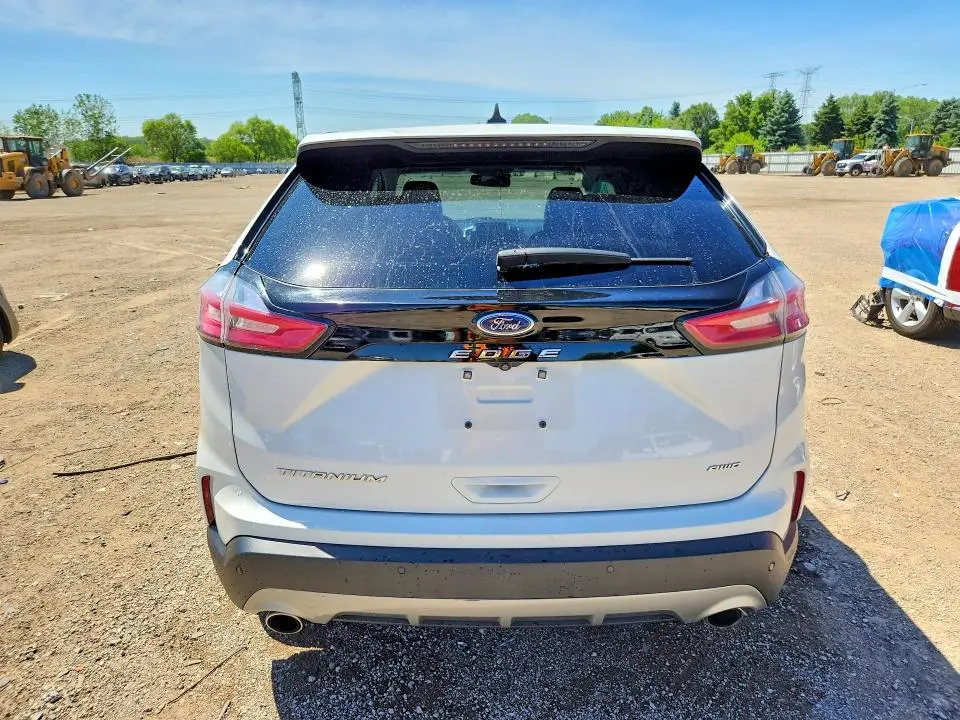 2022 FORD EDGE TITANIUM  